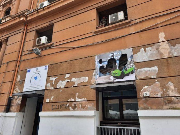 napoli,-alla-fondazione-polis-distrutto-pannello-dedicato-alle-vittime-della-criminalita