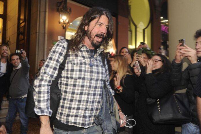 dave-grohl-ancora-papa-di-una-bambina,-ma-la-madre-non-e-sua-moglie