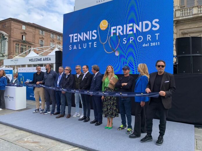 torino,-sport-e-prevenzione-debuttano-in-piazza-castello-con-‘tennis-&-friends’