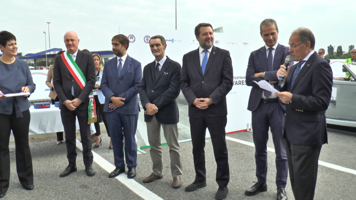 autostrade,-salvini:-“ringrazio-chi-1-secolo-fa-ha-scommesso-contro-chi-diceva-di-non-fare-a8”