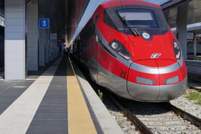 treni,-lavori-su-alta-velocita-roma-napoli:-rallentamenti-e-ritardi-fino-a-80-minuti