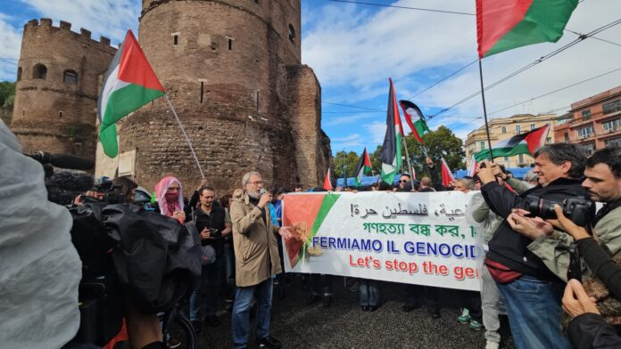 video-|-“palestina-libera”,-7-mila-in-piazza.-attivisti-pronti-a-partire-in-corteo:-“sappiamo-cosa-ci-aspetta”