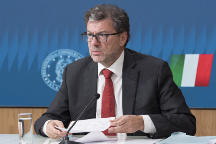 giorgetti:-“la-crescita-del-pil-dell’1%-nel-2024-e-difficile”